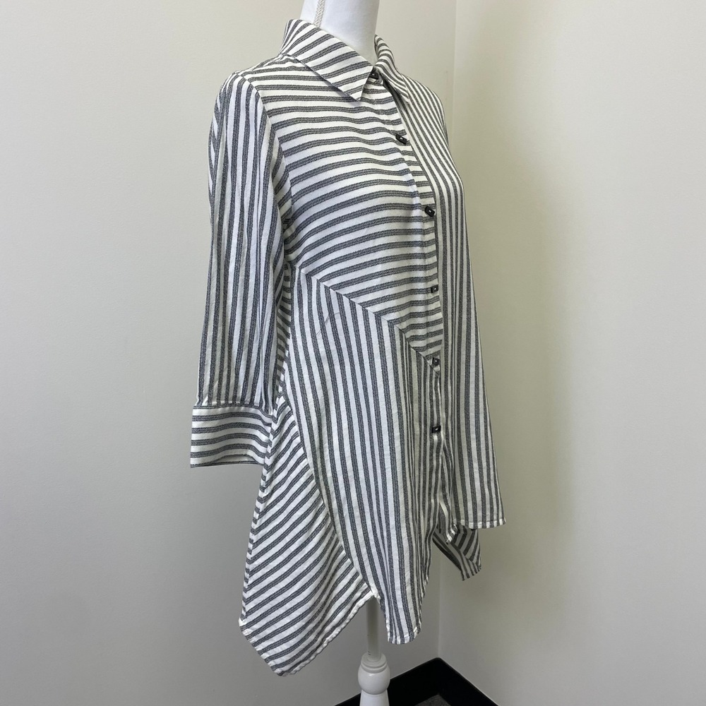 Soft Surroundings Striped Tunic Shirt Black White Sharkbite Hem Womens Small - Picture 5 of 16